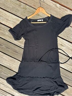 dylan Black Short Sleeve Ruffle Hem Casual Dress